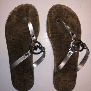 micheal kors flip flops